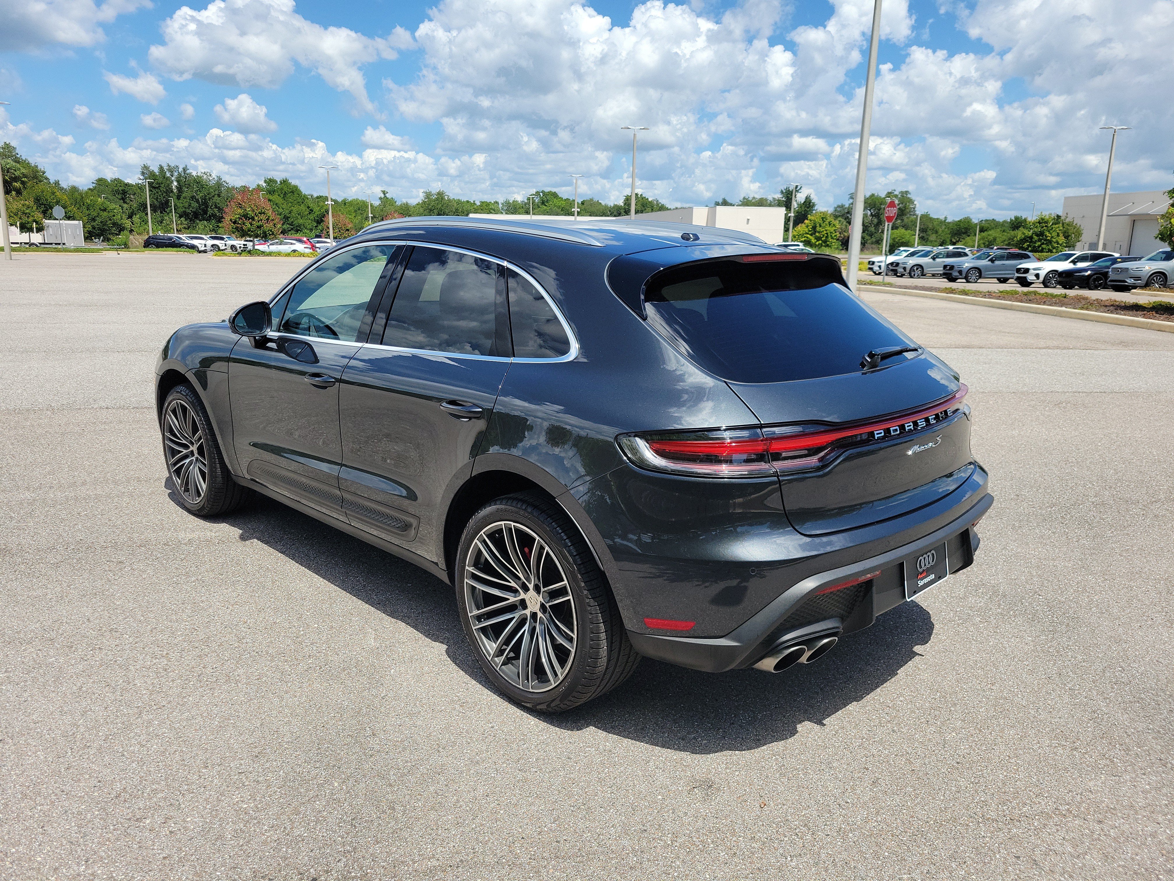 Certified 2024 Porsche Macan S AWD/4WD image 6