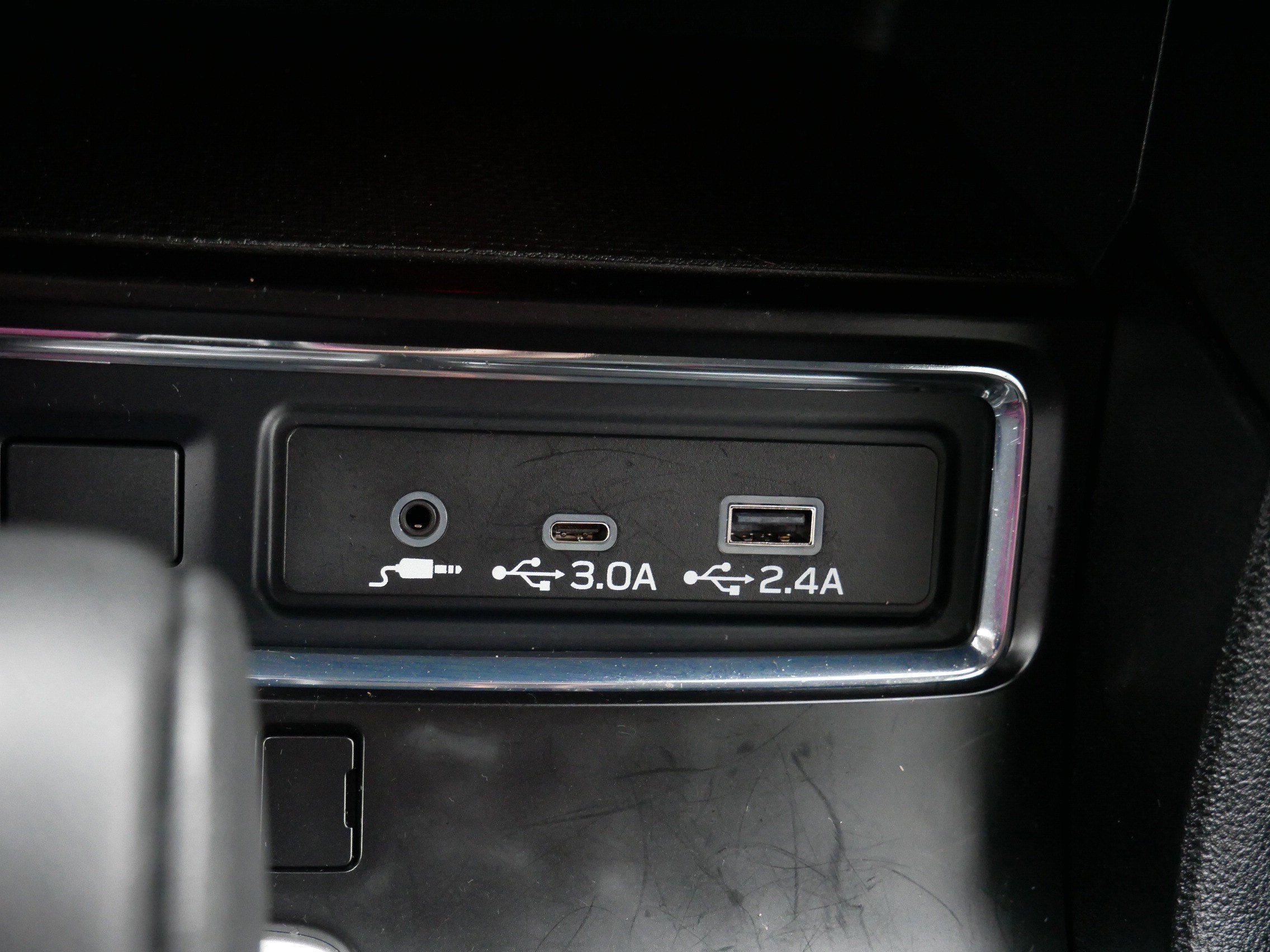 Used 2023 Subaru Ascent Premium image 33