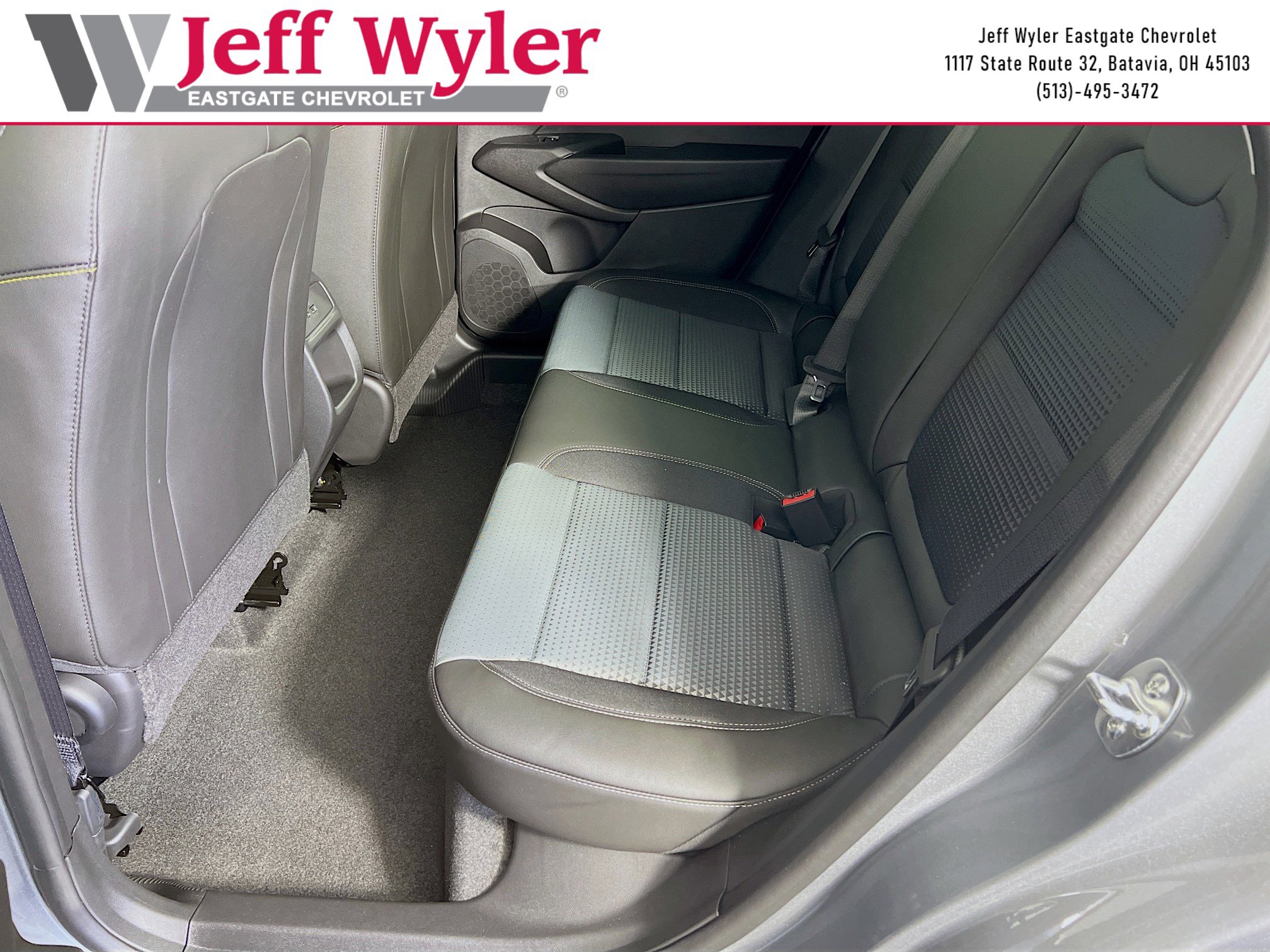New 2026 Chevrolet Trax LT w/ LT Convenience Package FWD image 5