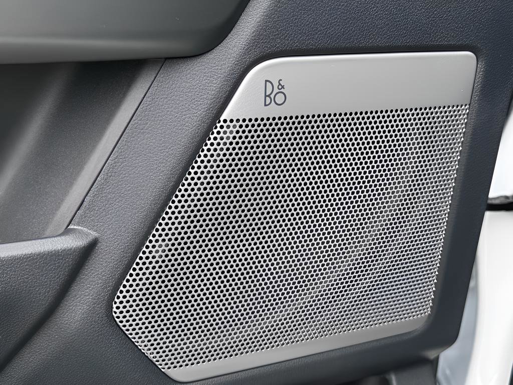 New 2026 Ford F250 Lariat w/ Black Appearance Package image 29