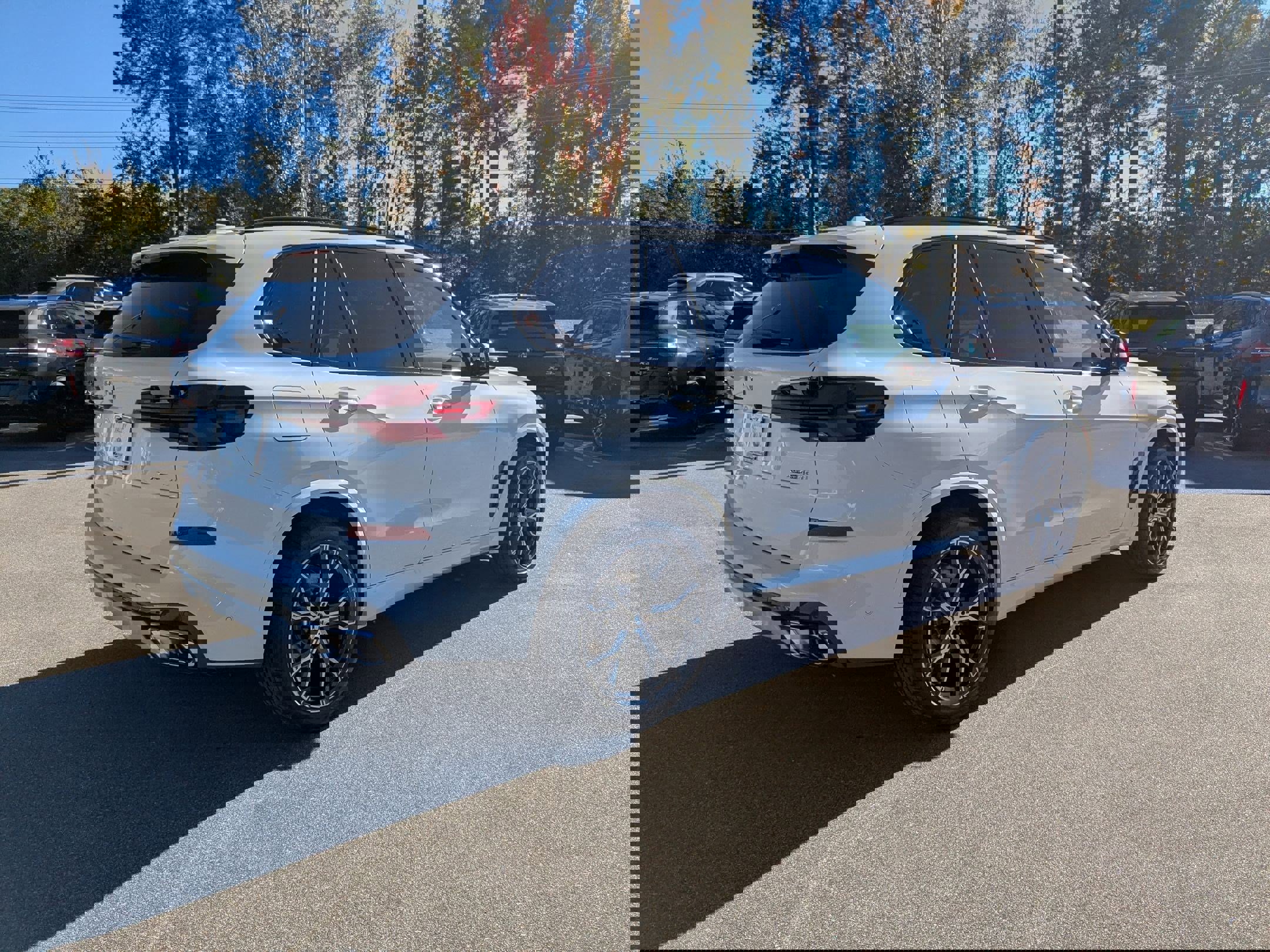 New 2026 BMW X5 xDrive40i w/ M Sport Package image 3