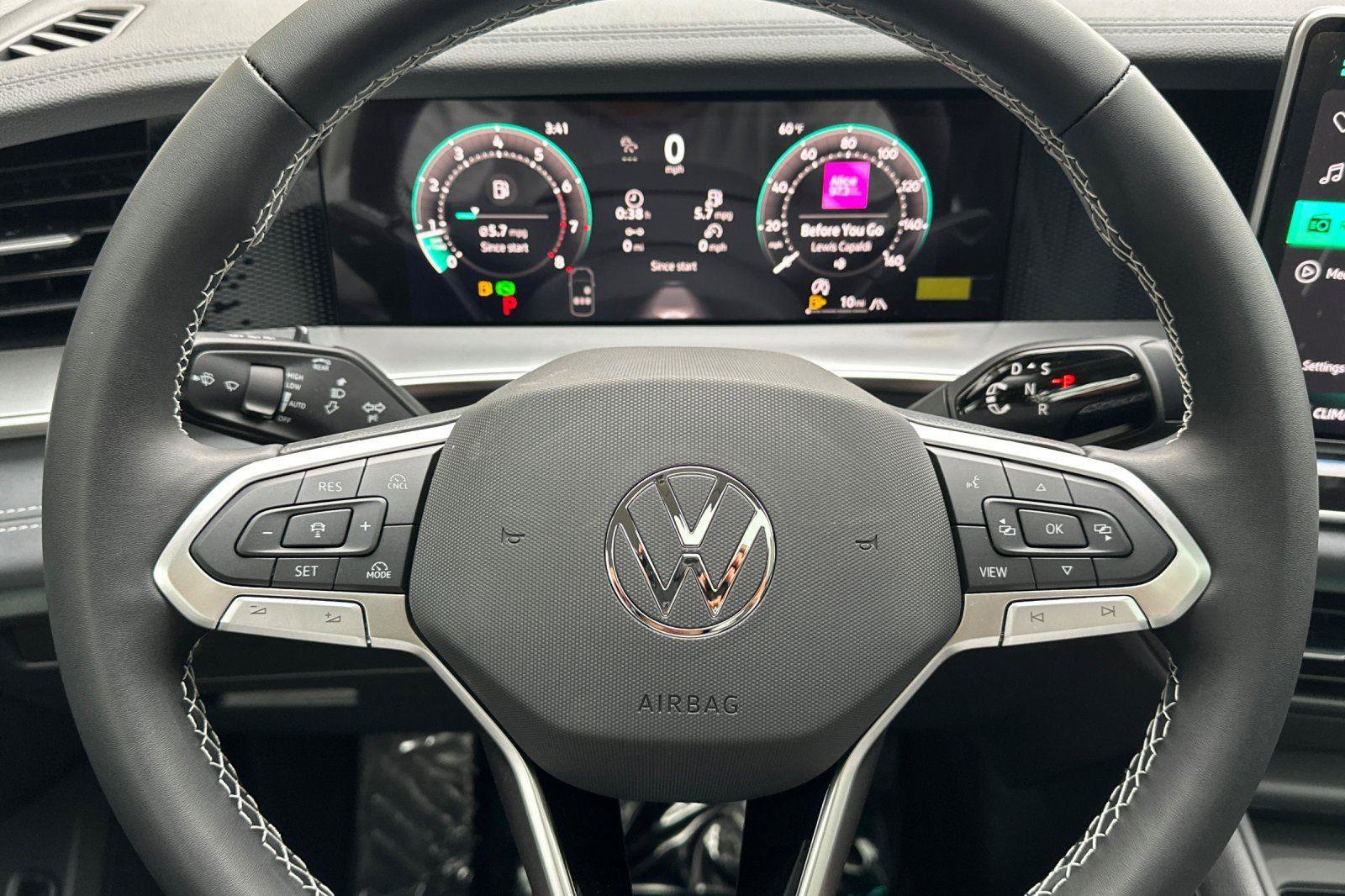 New 2026 Volkswagen Tiguan SE image 22