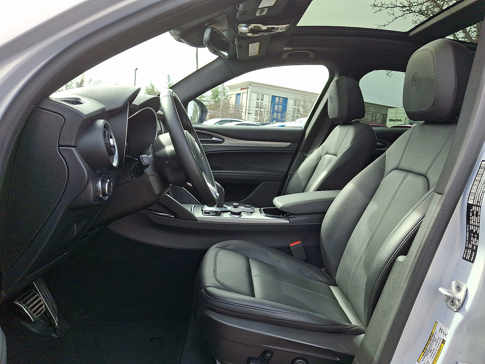 Used 2024 Alfa Romeo Stelvio Ti image 13