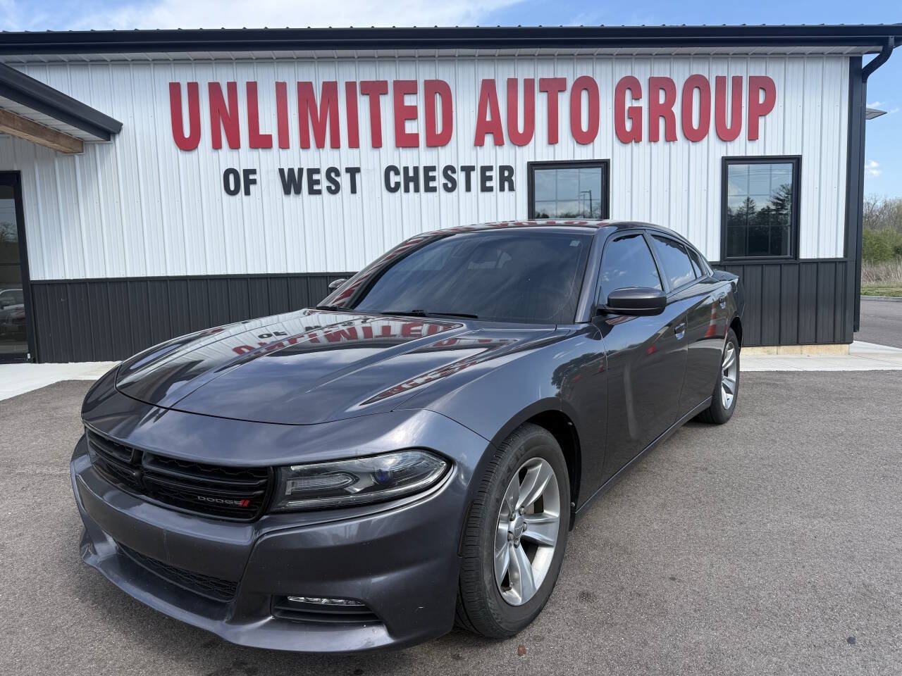 Used 2018 Dodge Charger SXT Plus RWD image 1