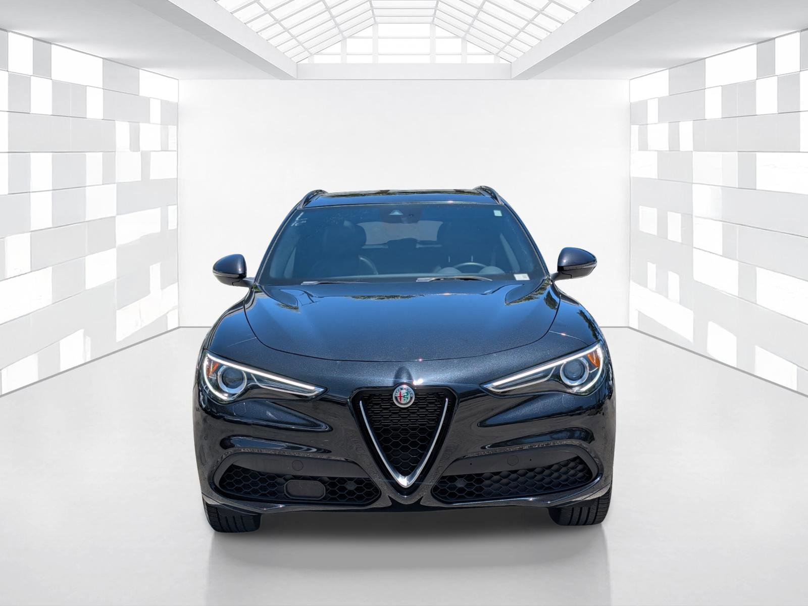 Used 2022 Alfa Romeo Stelvio Ti w/ Active Assist Plus Package AWD/4WD image 2