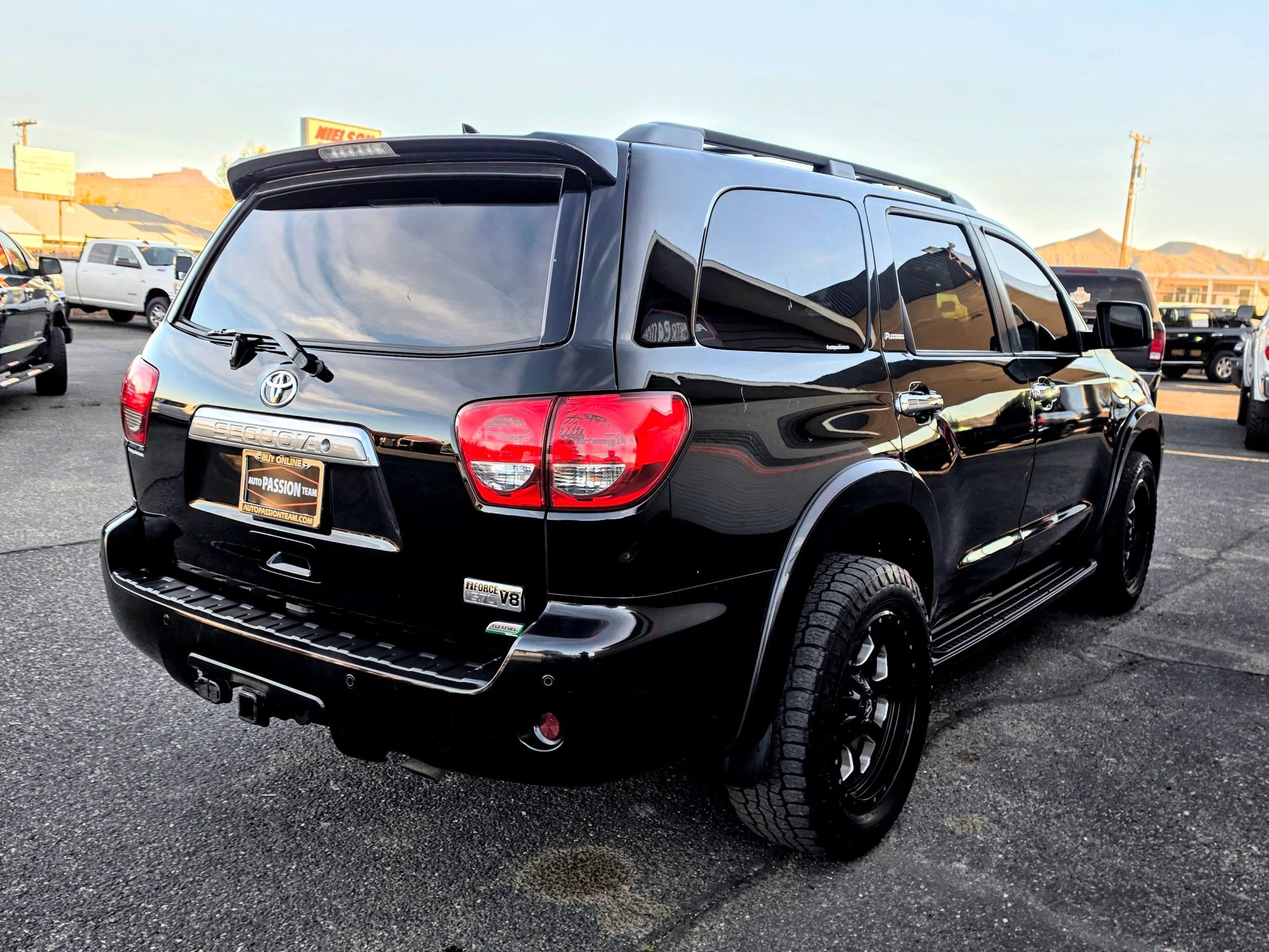 Used 2013 Toyota Sequoia Platinum image 5