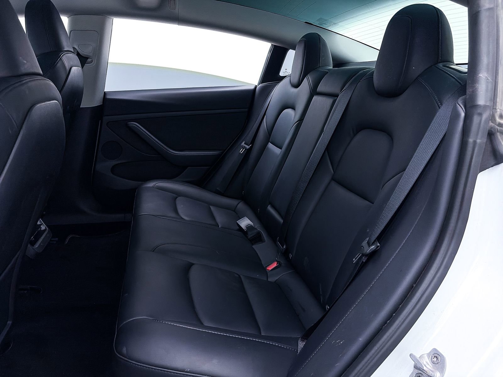 Used 2023 Tesla Model 3 Standard Range image 34