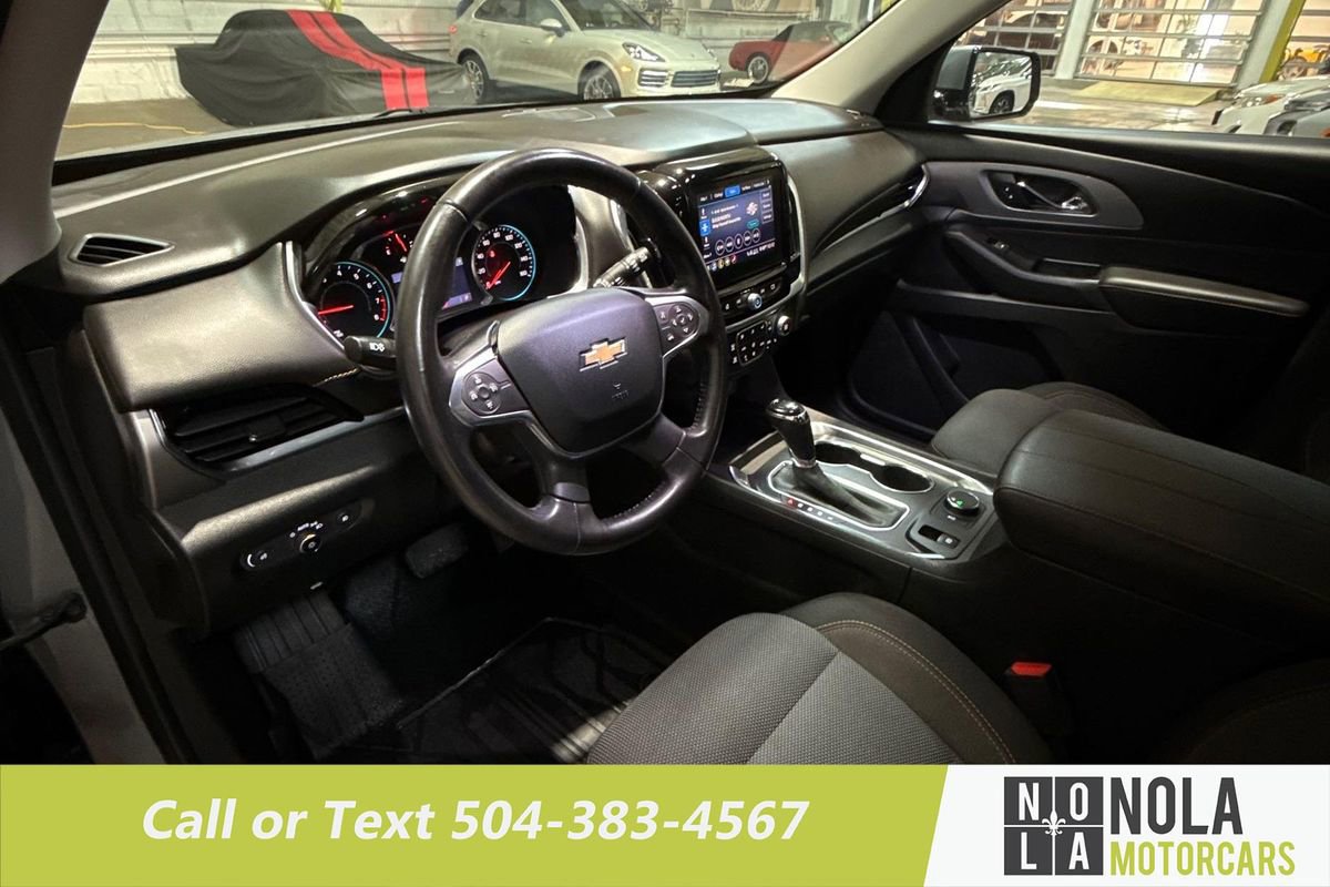 Used 2020 Chevrolet Traverse LT image 17