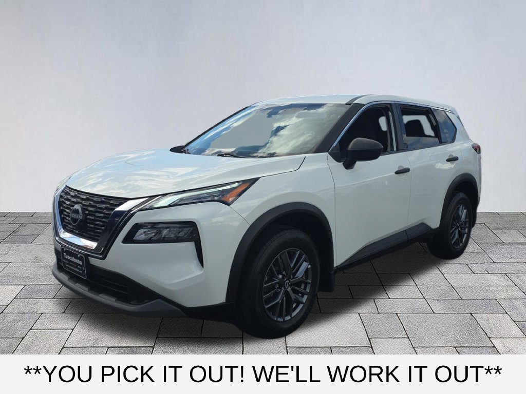 Used 2022 Nissan Rogue S AWD/4WD image 3