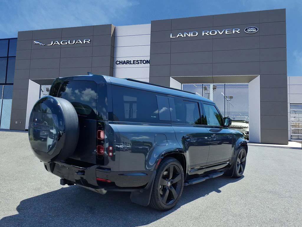 Certified 2025 Land Rover Defender 130 X-Dynamic SE AWD/4WD image 5