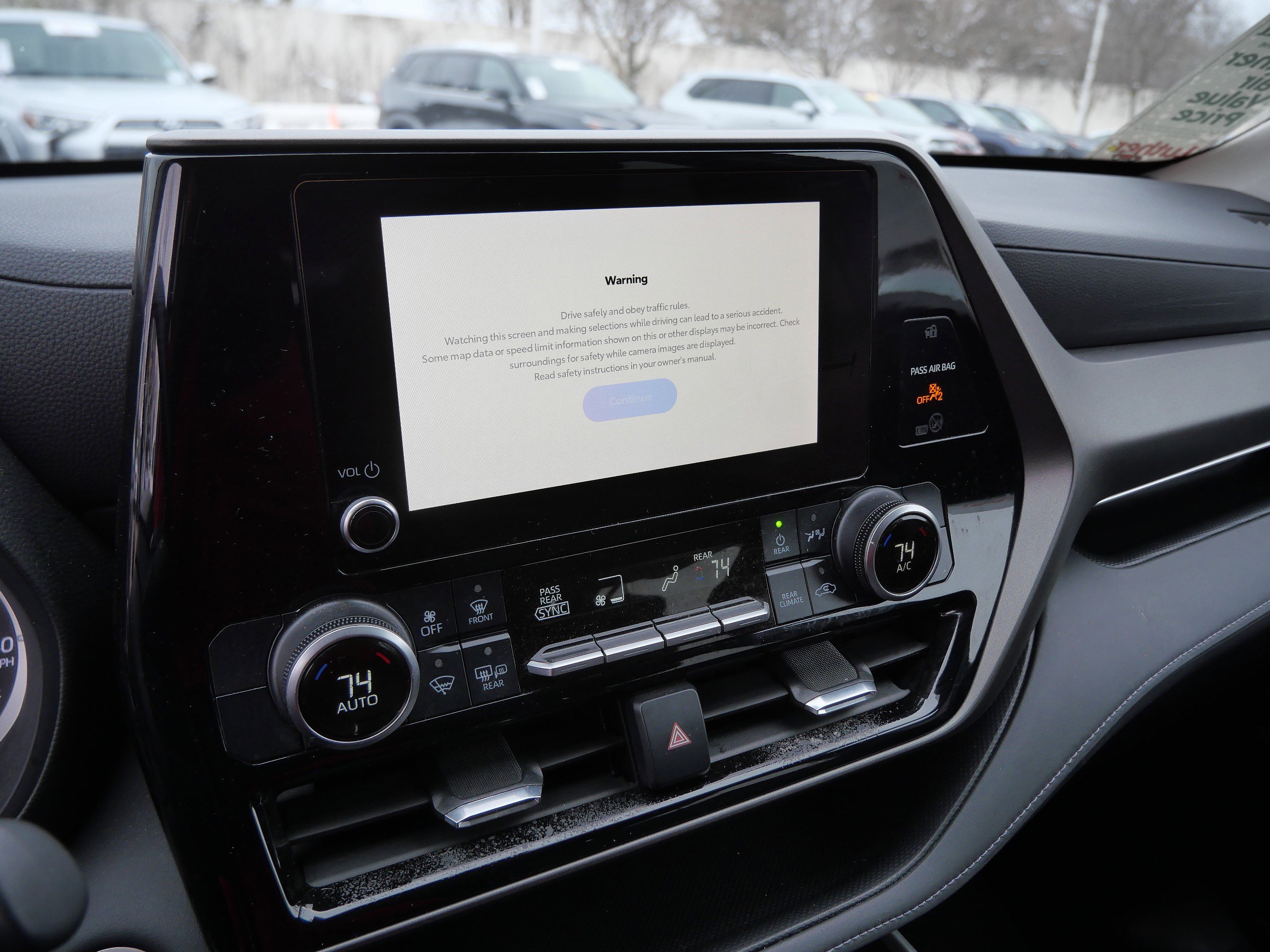 Certified 2024 Toyota Highlander LE image 23