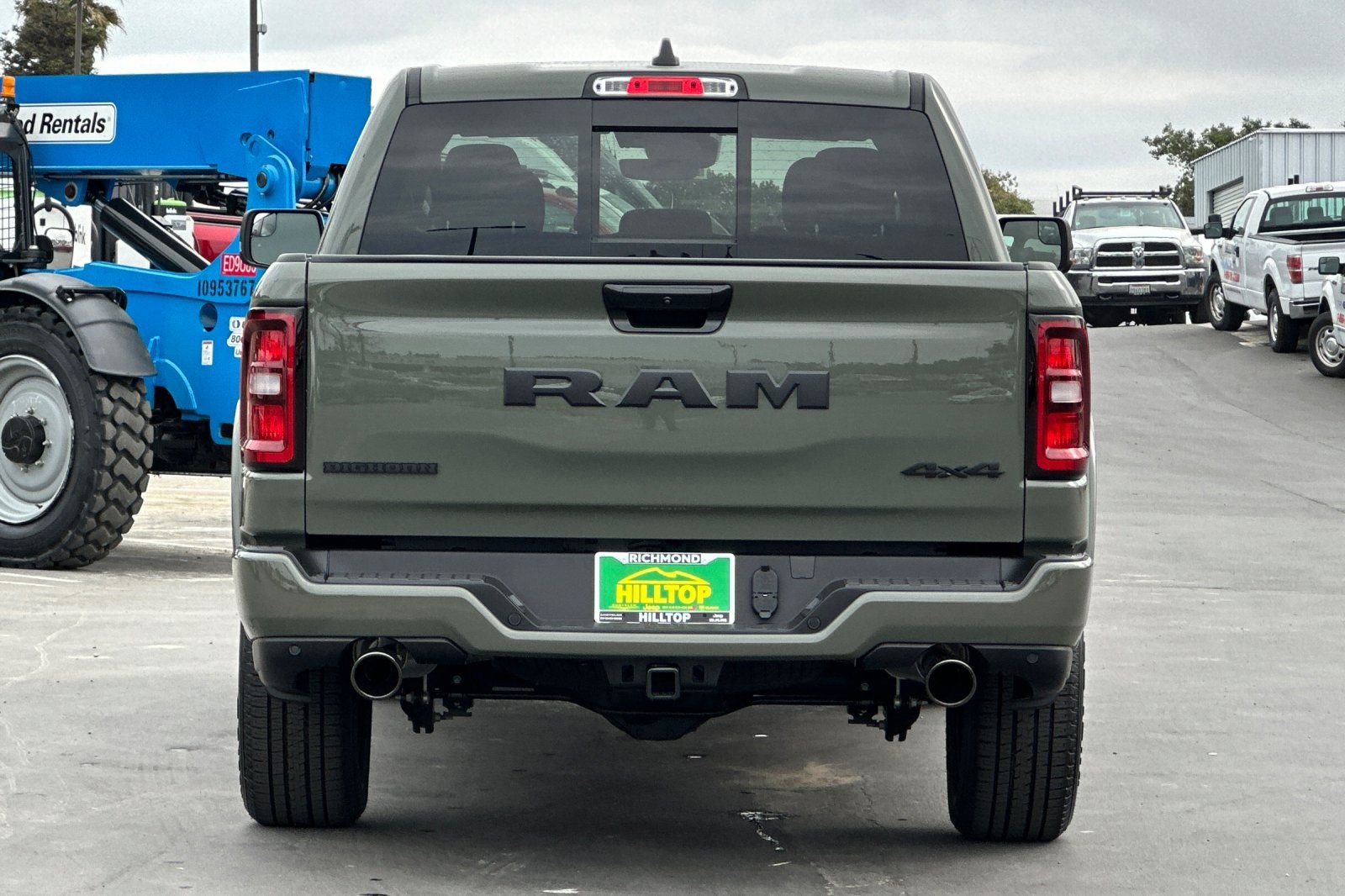 New 2026 RAM 1500 4x4 Crew Cab image 5
