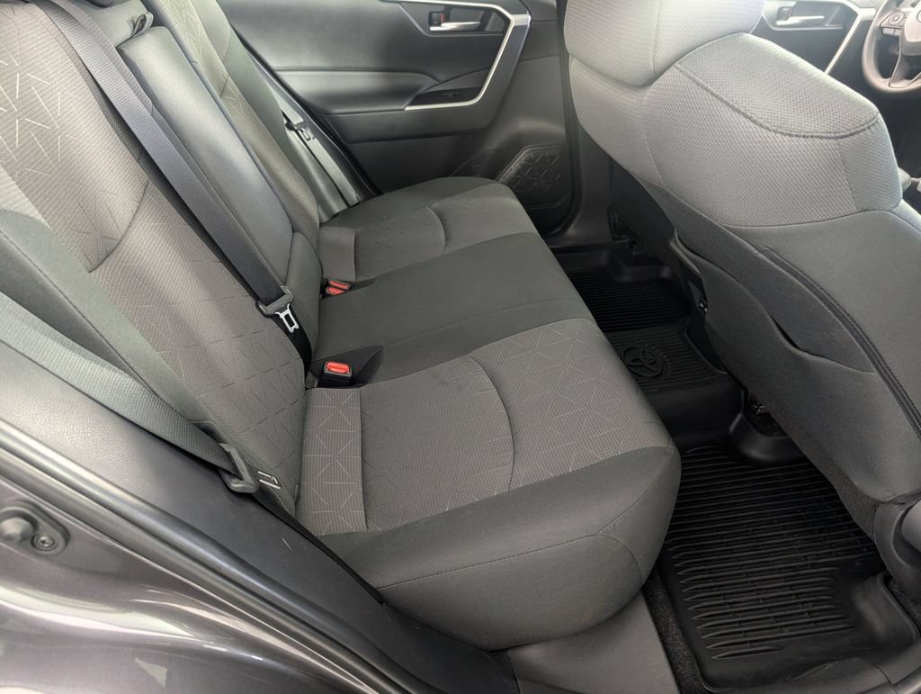Used 2024 Toyota RAV4 XLE w/ Convenience Package FWD image 31