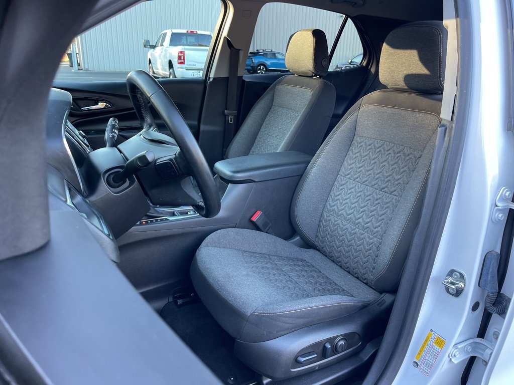 Used 2024 Chevrolet Equinox LT image 19