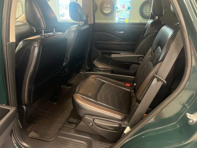Used 2023 Nissan Pathfinder Platinum AWD/4WD image 30