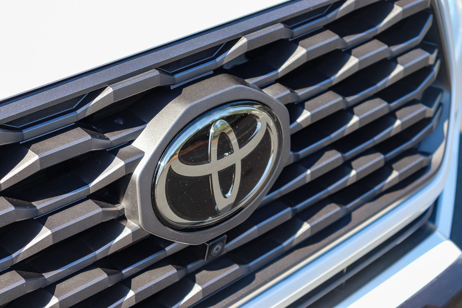 Certified 2023 Toyota Tacoma TRD Off-Road w/ Advanced Technology Package AWD/4WD image 13