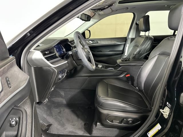 Used 2024 Jeep Grand Cherokee Limited 4xe image 11