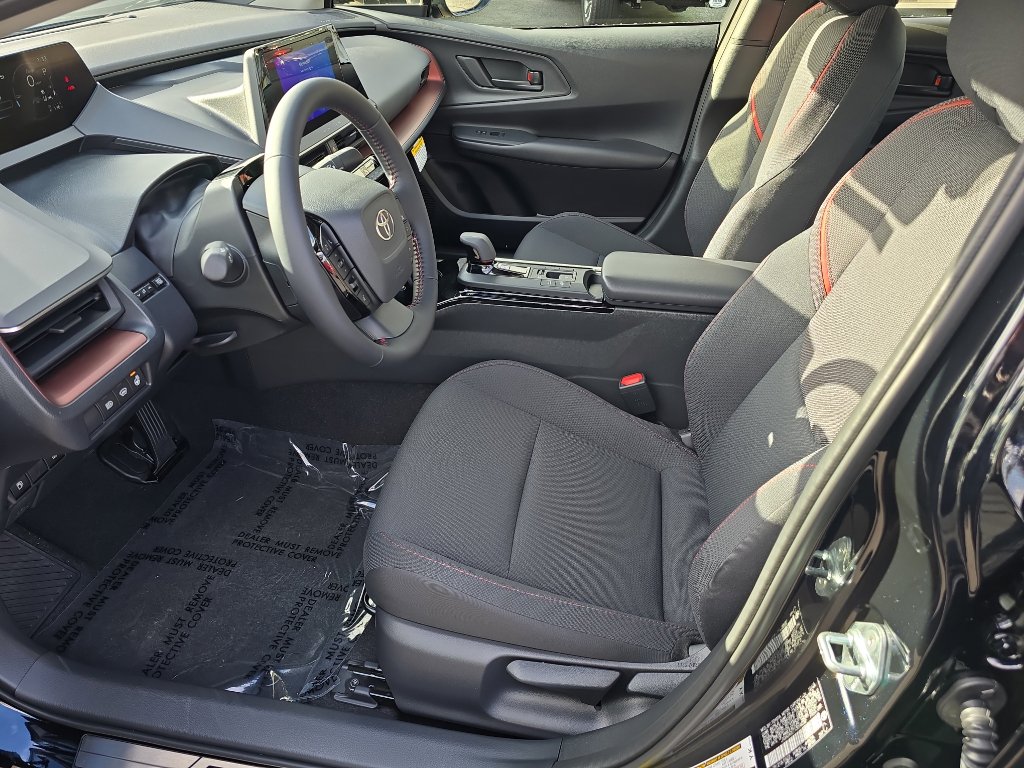 New 2026 Toyota Prius Plug-In Hybrid FWD image 15