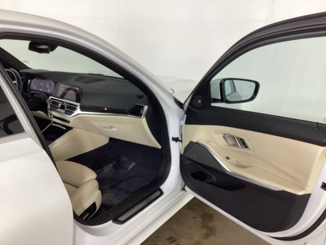 Used 2019 BMW 330i xDrive Sedan w/ Premium Package AWD/4WD image 22