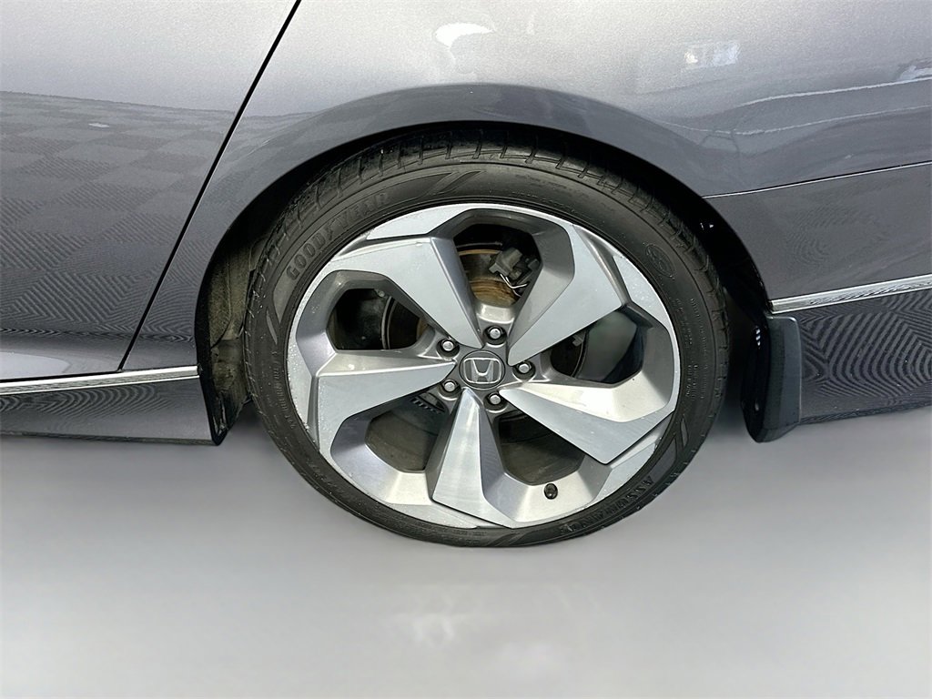 Used 2019 Honda Accord Touring image 31