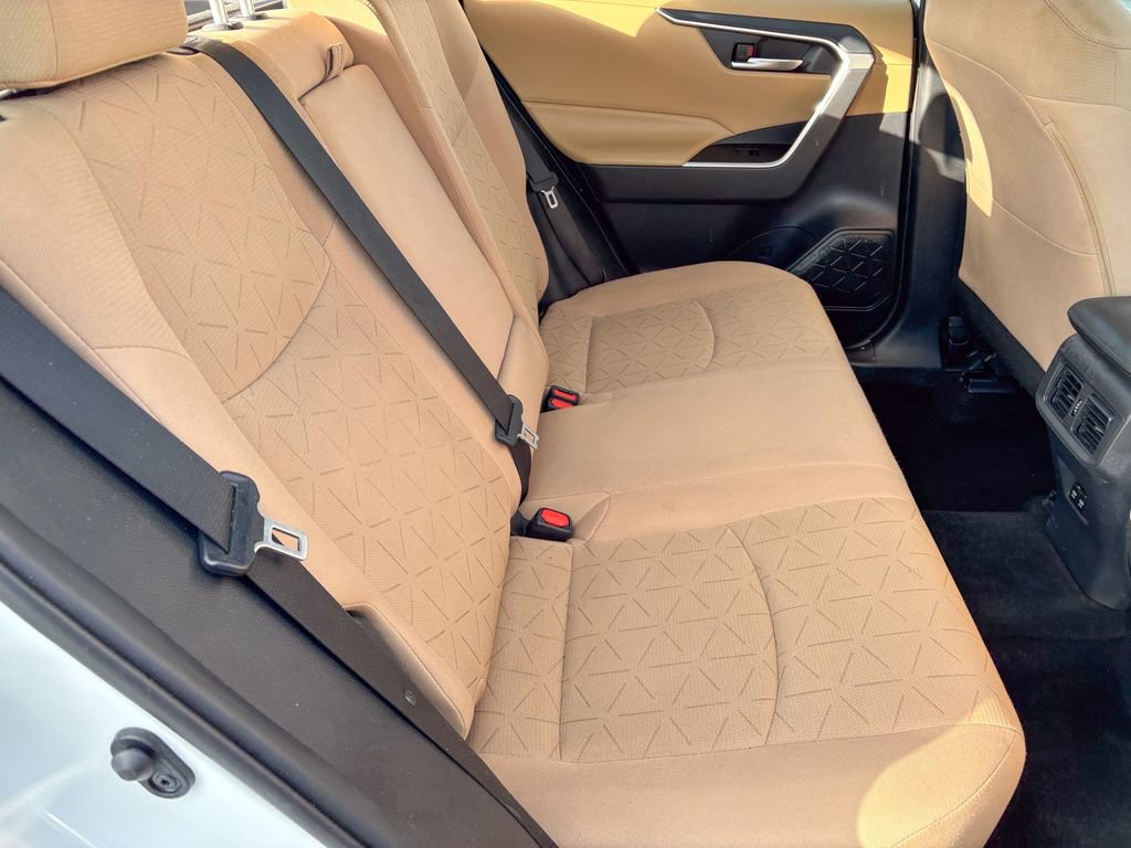 Used 2019 Toyota RAV4 XLE image 39