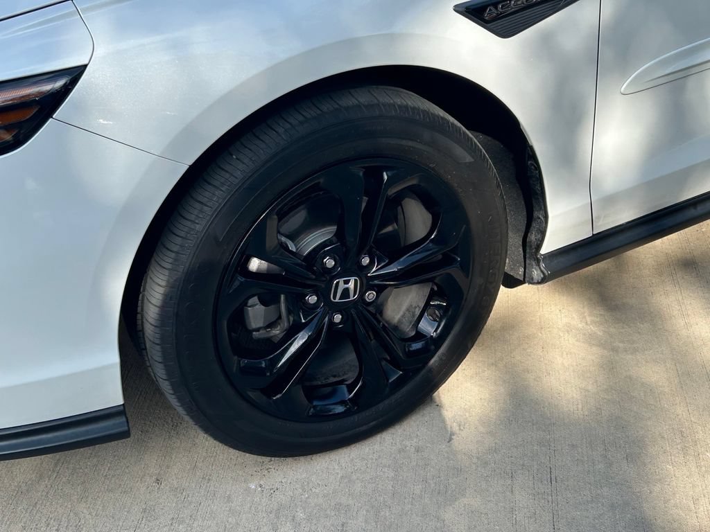Used 2025 Honda Accord SE image 9