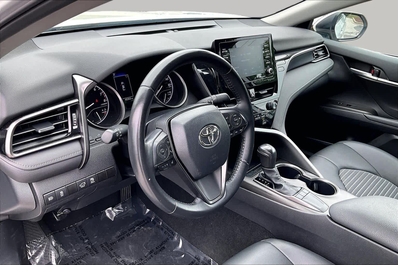 Used 2024 Toyota Camry SE FWD image 16