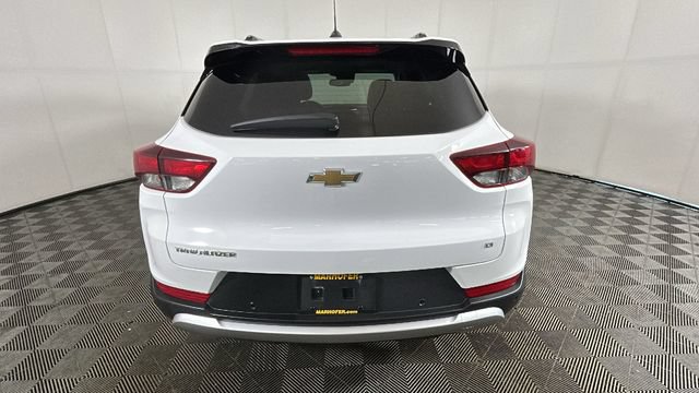 Used 2021 Chevrolet TrailBlazer LT w/ Sun and Liftgate Package FWD image 3
