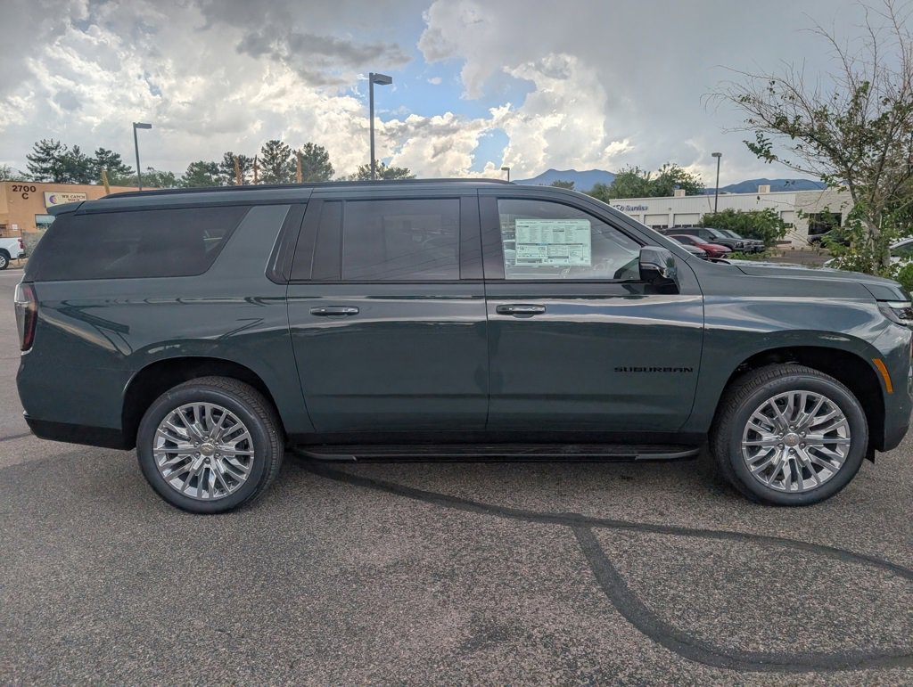 New 2025 Chevrolet Suburban RST w/ Comfort Package image 6