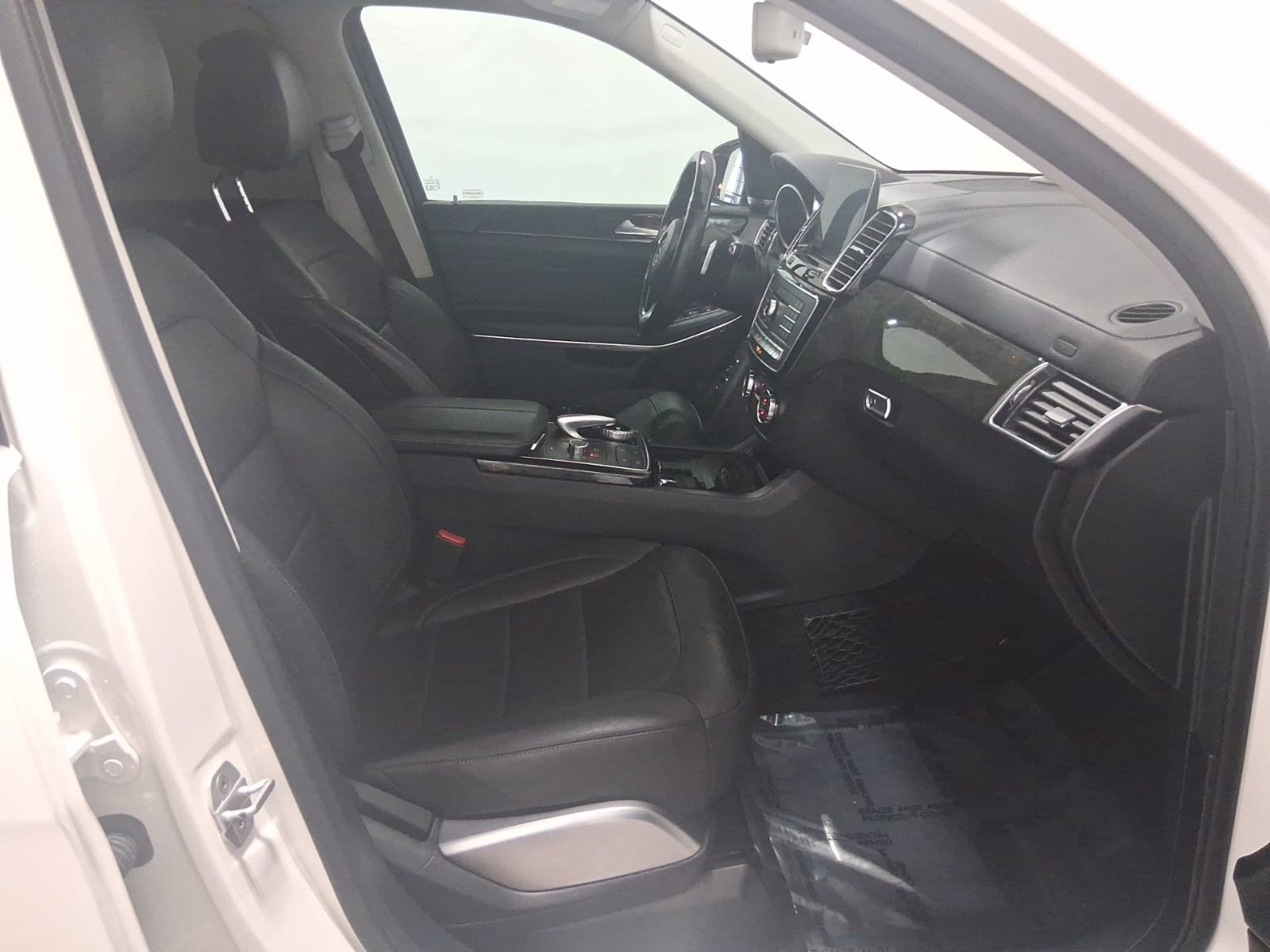 Used 2018 Mercedes-Benz GLS 550 4MATIC w/ Driver Assistance Package image 17