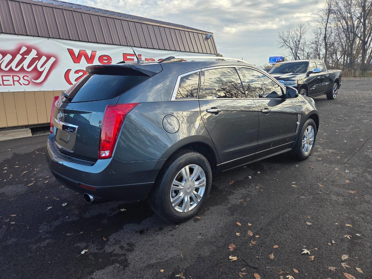 Used 2011 Cadillac SRX Luxury image 7