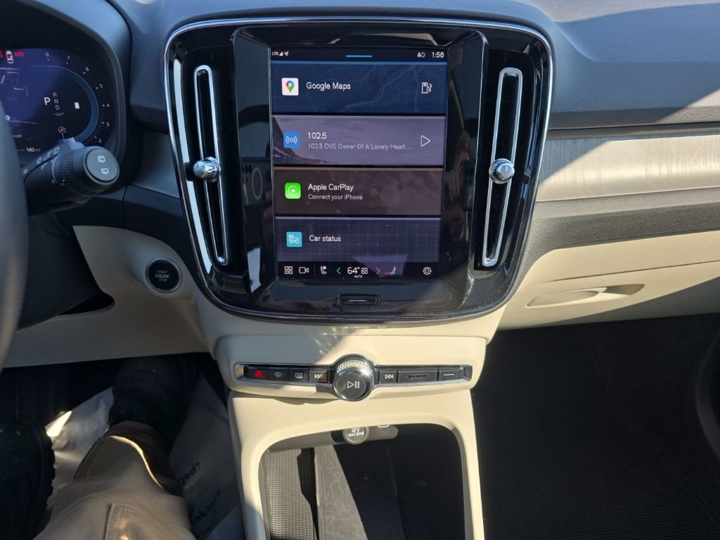 Used 2023 Volvo XC40 B5 Plus w/ Climate Package image 15