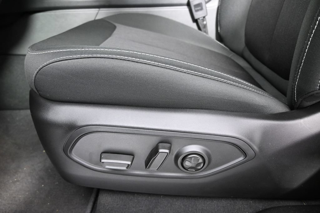 Used 2026 Jeep Grand Cherokee Laredo X AWD/4WD image 21