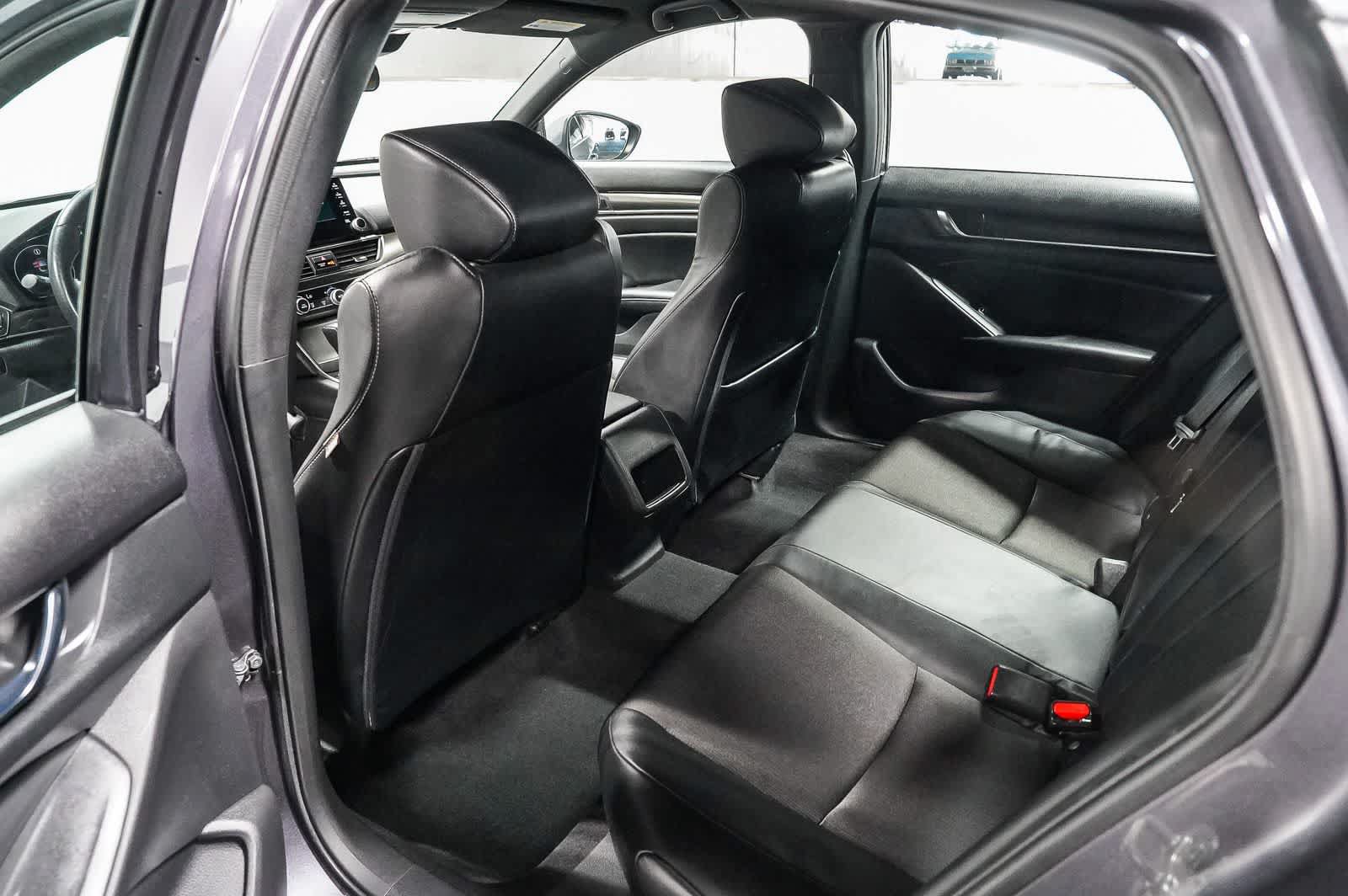 Used 2018 Honda Accord Sport image 18
