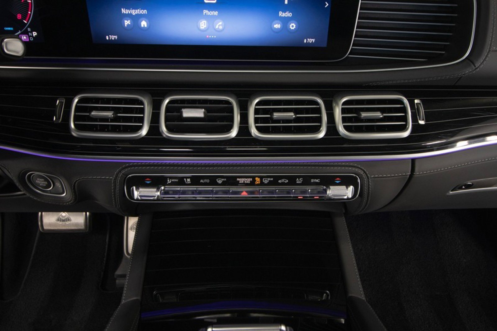 Used 2024 Mercedes-Benz Maybach GLS 600 4MATIC image 33