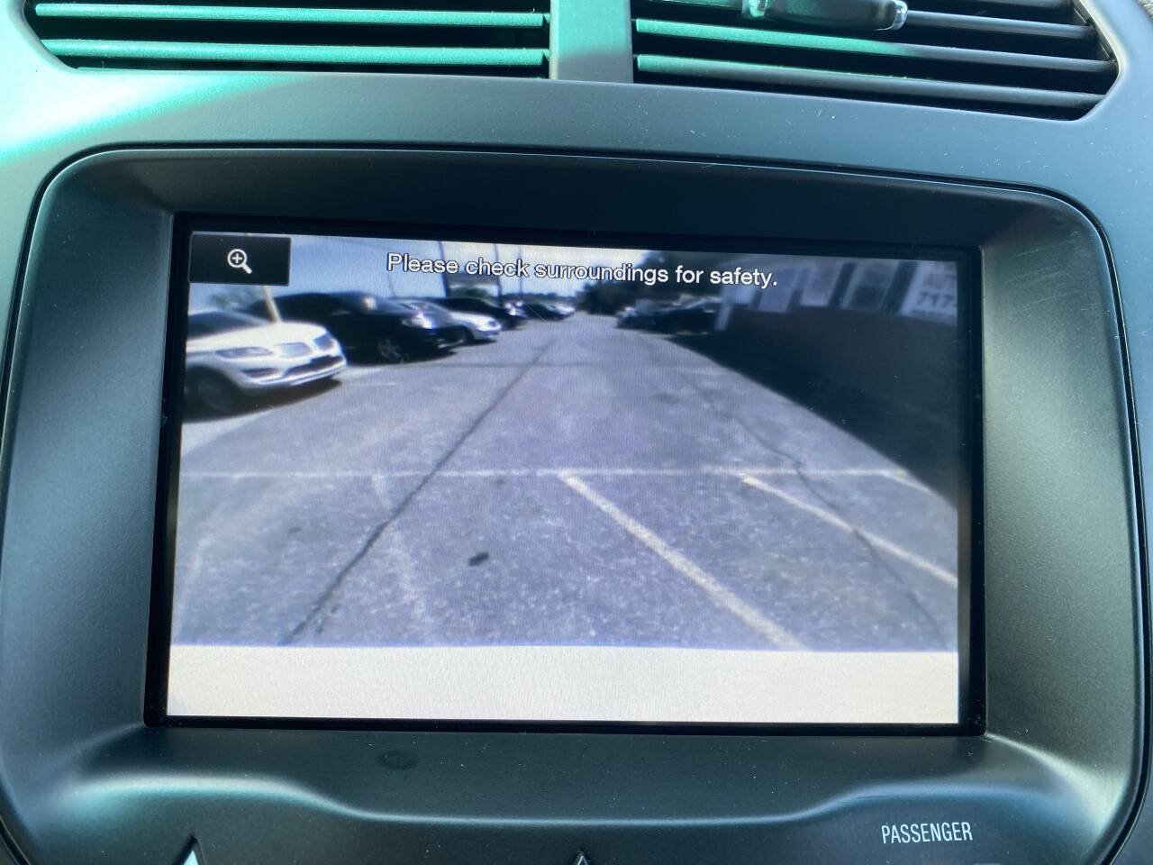 Used 2013 Ford Explorer XLT AWD/4WD image 30