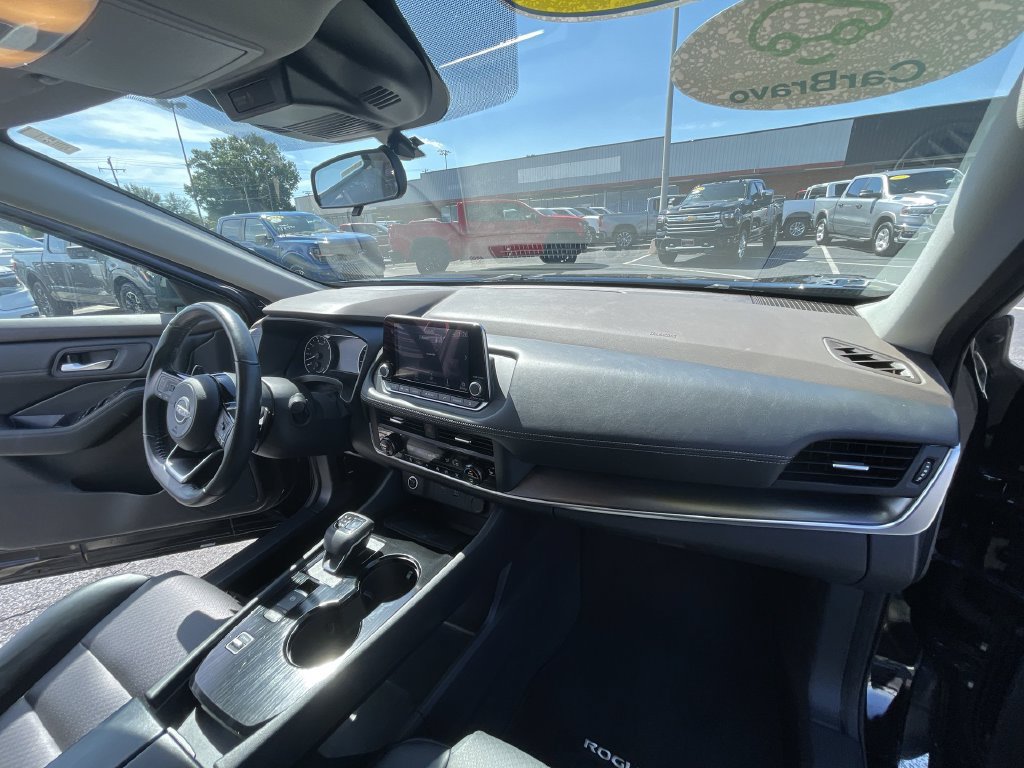 Used 2023 Nissan Rogue SV w/ SV Premium B Package FWD image 30
