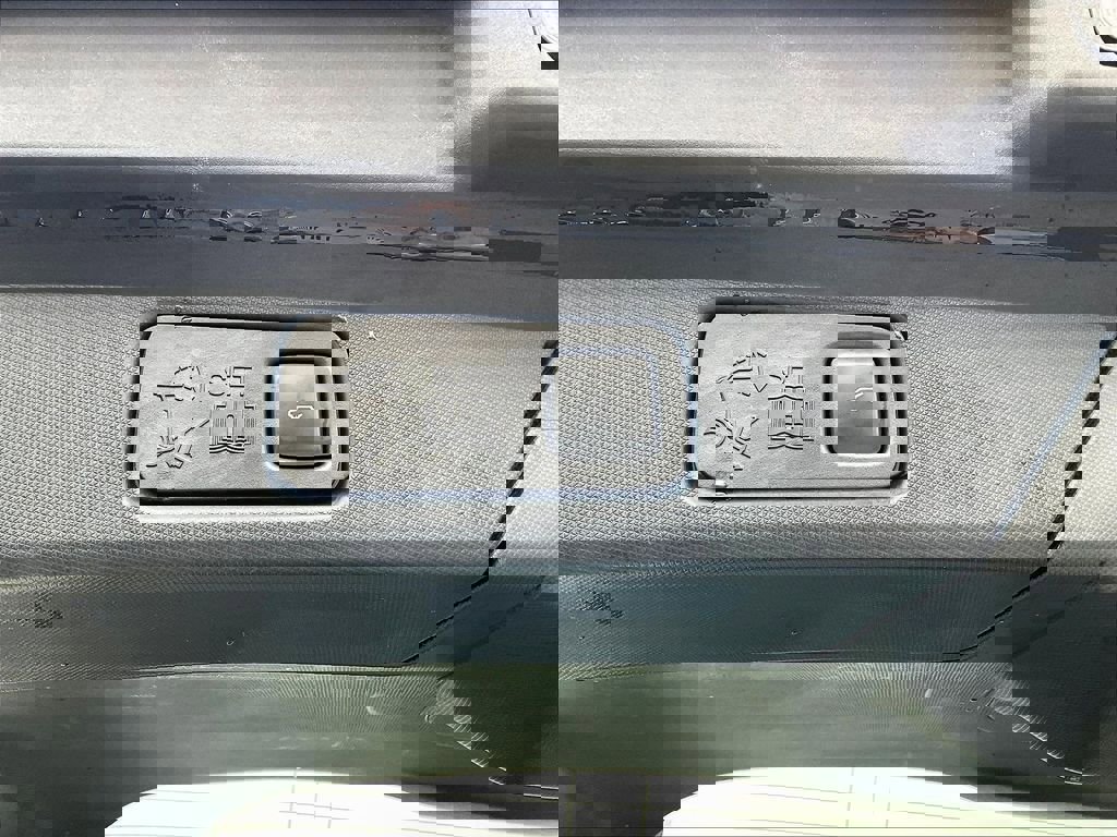 Used 2021 Ford Mustang Mach-E Select w/ Comfort/Technology Package AWD/4WD image 34