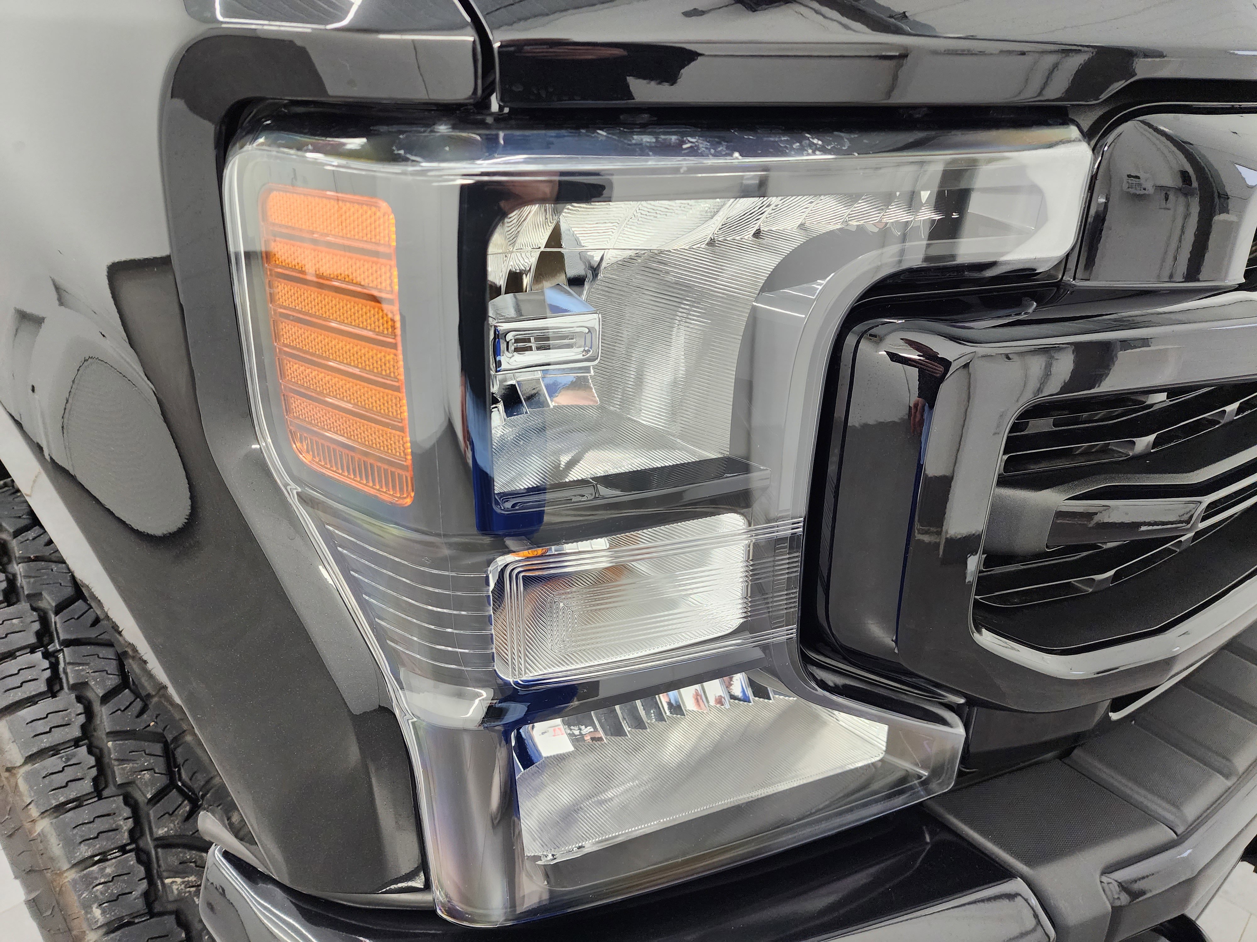 Used 2022 Ford F250 XLT w/ Black Appearance Package image 22