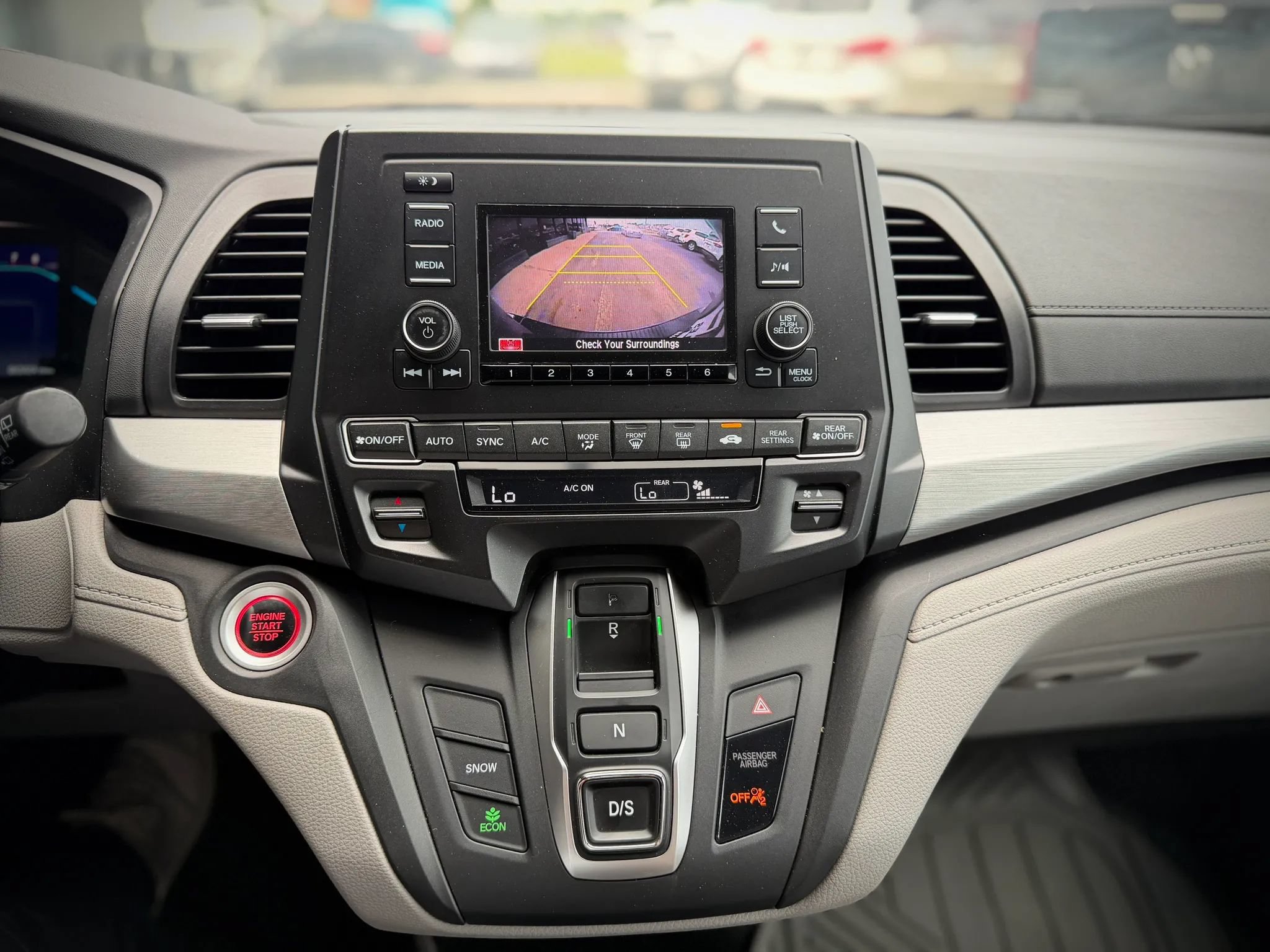 Used 2018 Honda Odyssey LX image 12