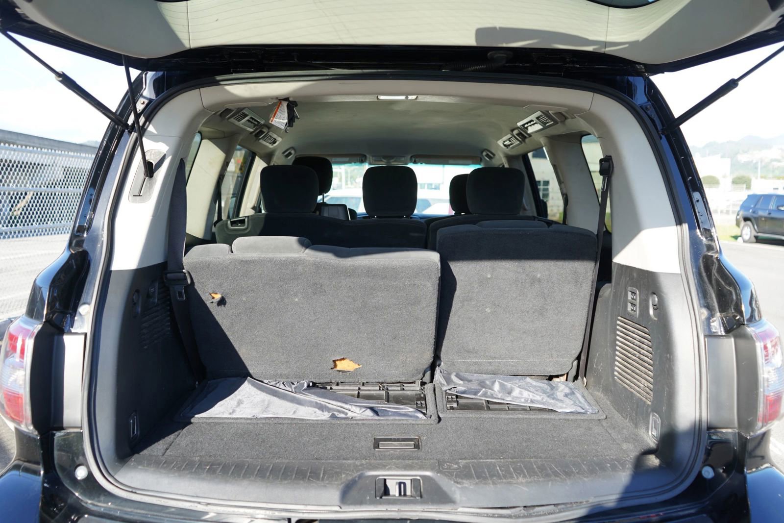 Used 2017 Nissan Armada SV w/ Driver Package RWD image 27