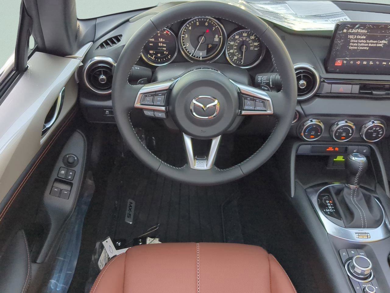 Used 2023 MAZDA MX-5 Miata Grand Touring RWD image 10