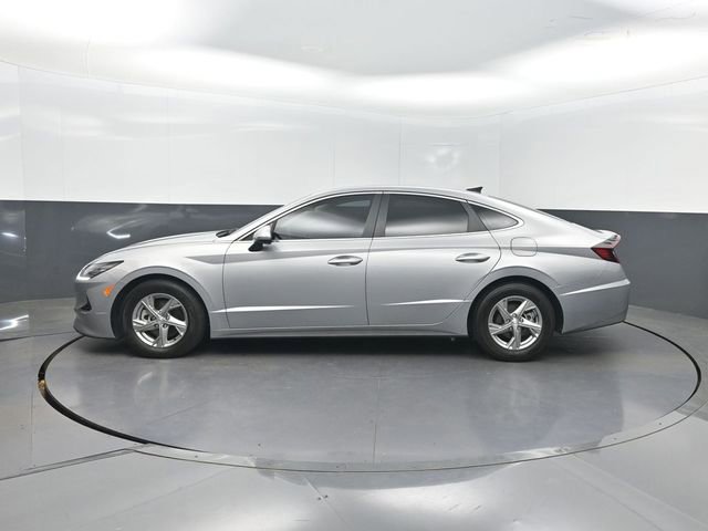 Used 2023 Hyundai Sonata SE FWD image 2