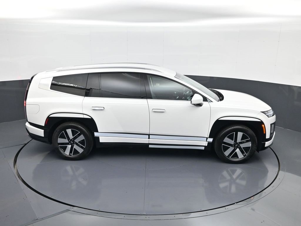 New 2026 Hyundai Ioniq 9 SEL image 16