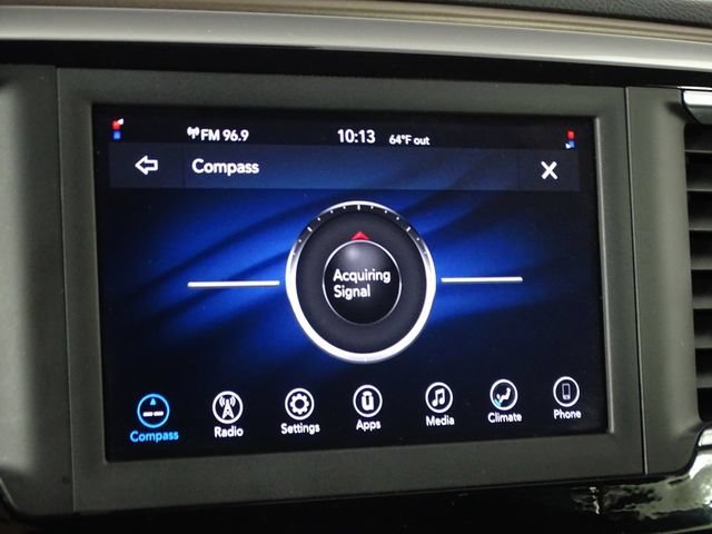 Used 2021 Chrysler Voyager L FWD image 29