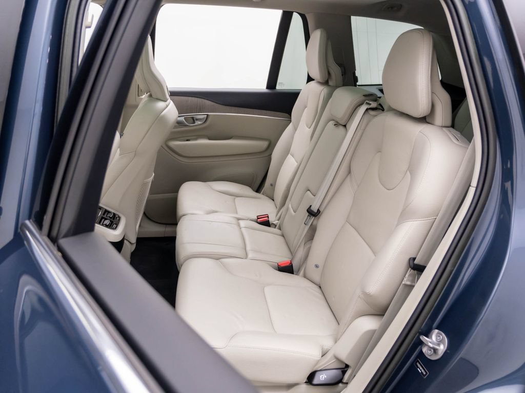 Used 2023 Volvo XC90 B6 Plus AWD/4WD image 17