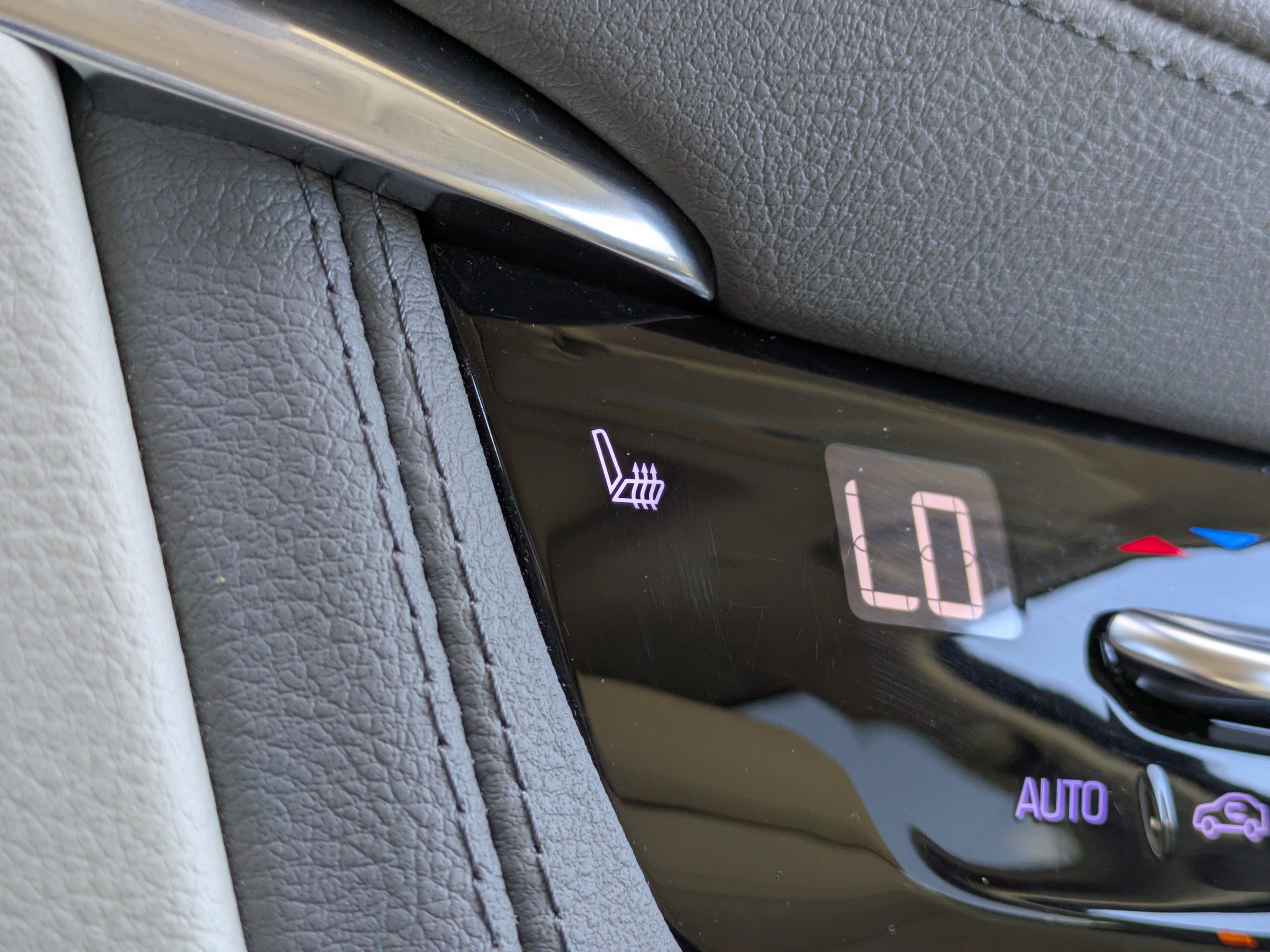 Certified 2022 Cadillac XT5 Premium Luxury image 29