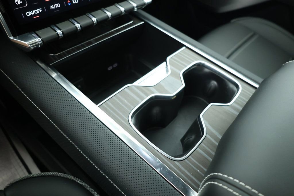 Used 2025 GMC Sierra EV Denali image 15