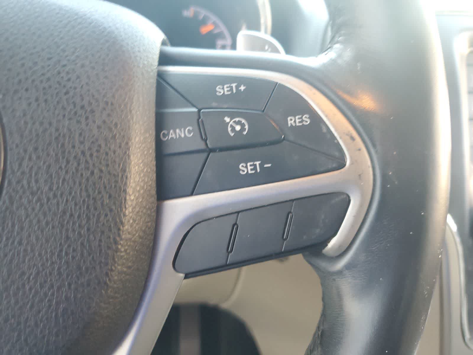 Used 2014 Jeep Grand Cherokee Laredo w/ Quick Order Package 23E RWD image 18