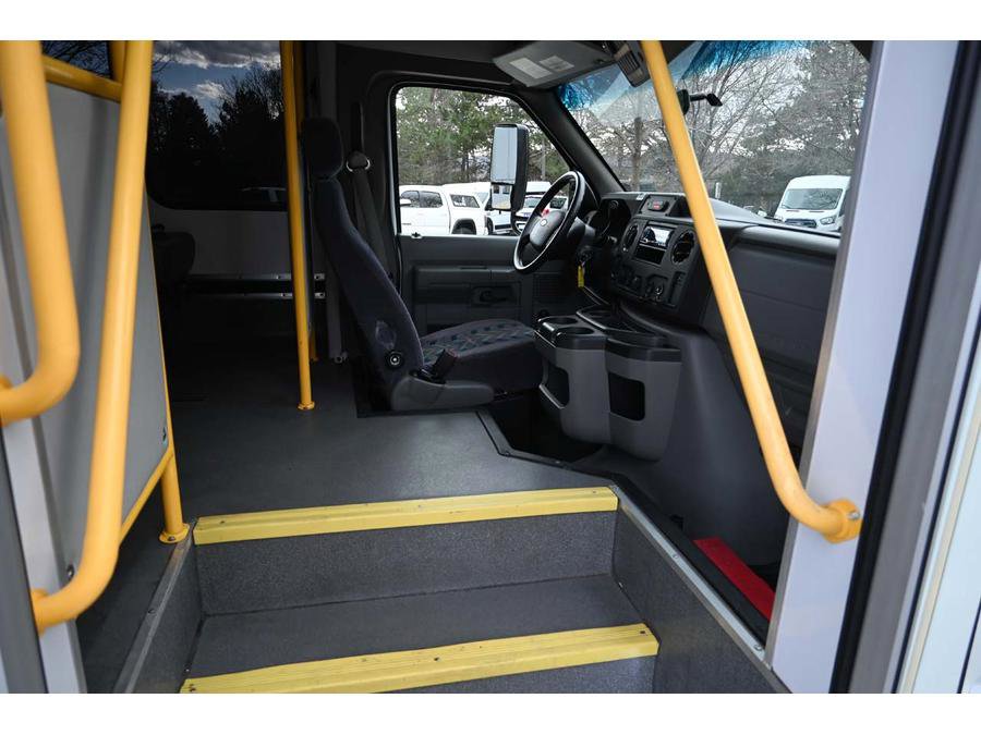 Used 2016 Ford E-350 and Econoline 350 Super Duty w/ Shuttle Bus Prep Package RWD image 16